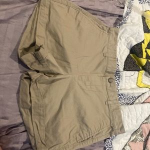 Gap 4in Size 6 Khaki Shorts